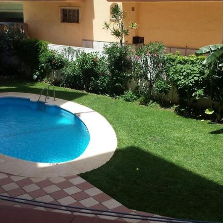 Beautiful Apartment In Third Line Beach Boliches Fuengirola Bagian luar foto