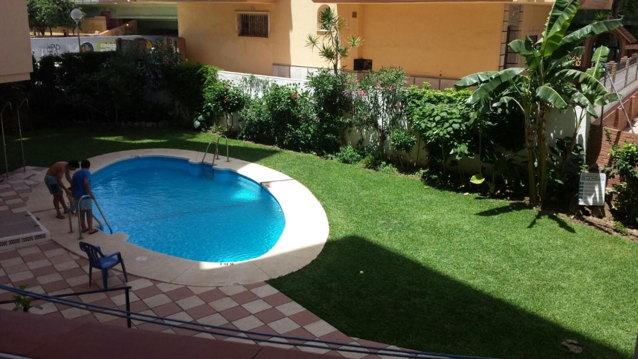 Beautiful Apartment In Third Line Beach Boliches Fuengirola Bagian luar foto
