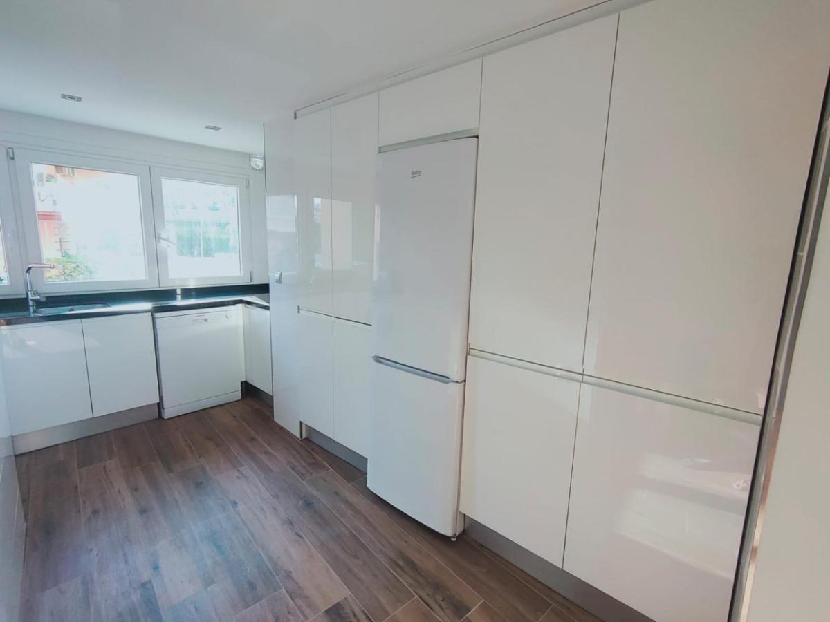 Beautiful Apartment In Third Line Beach Boliches Fuengirola Bagian luar foto