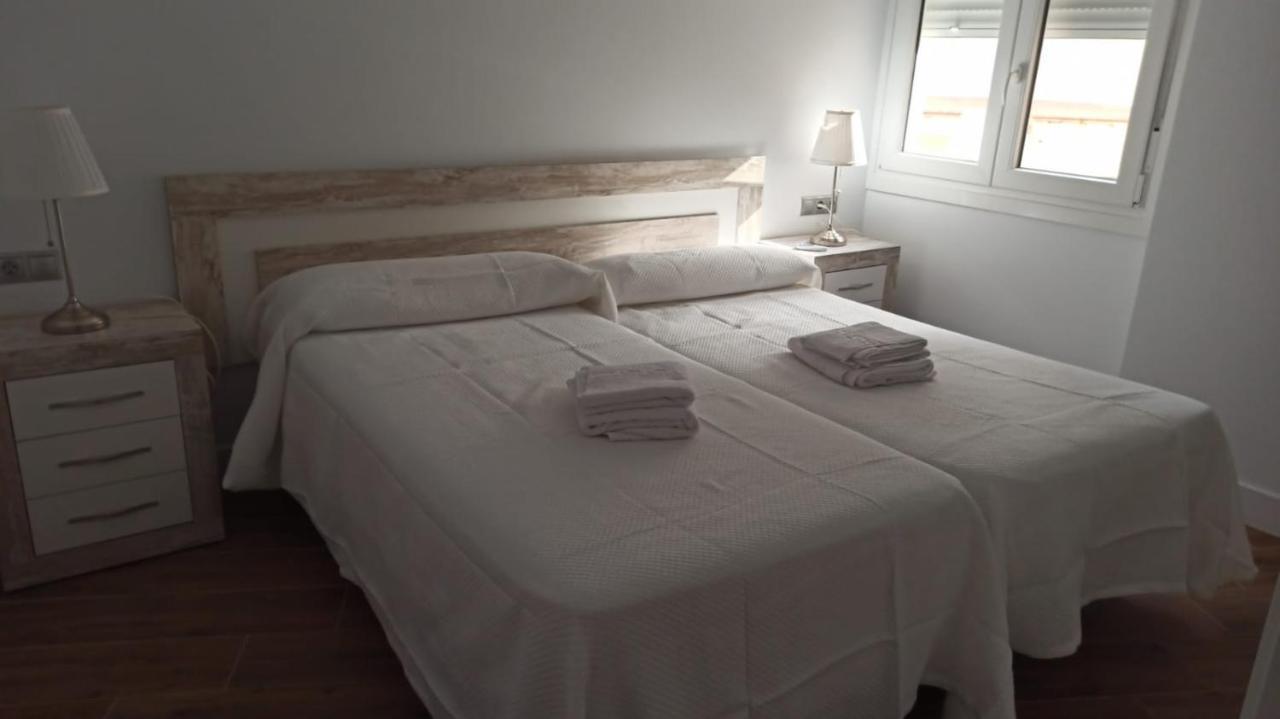 Beautiful Apartment In Third Line Beach Boliches Fuengirola Bagian luar foto