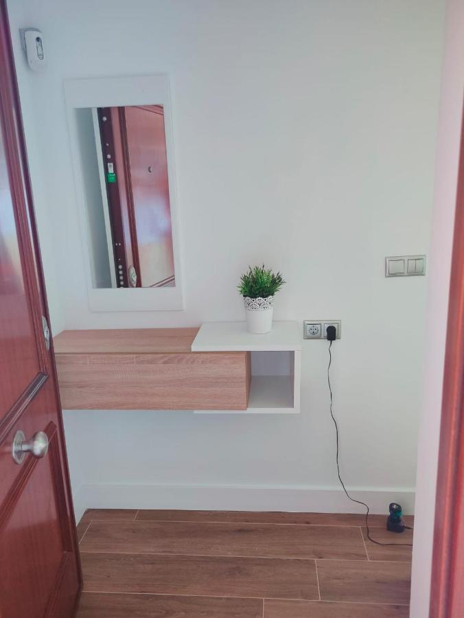 Beautiful Apartment In Third Line Beach Boliches Fuengirola Bagian luar foto